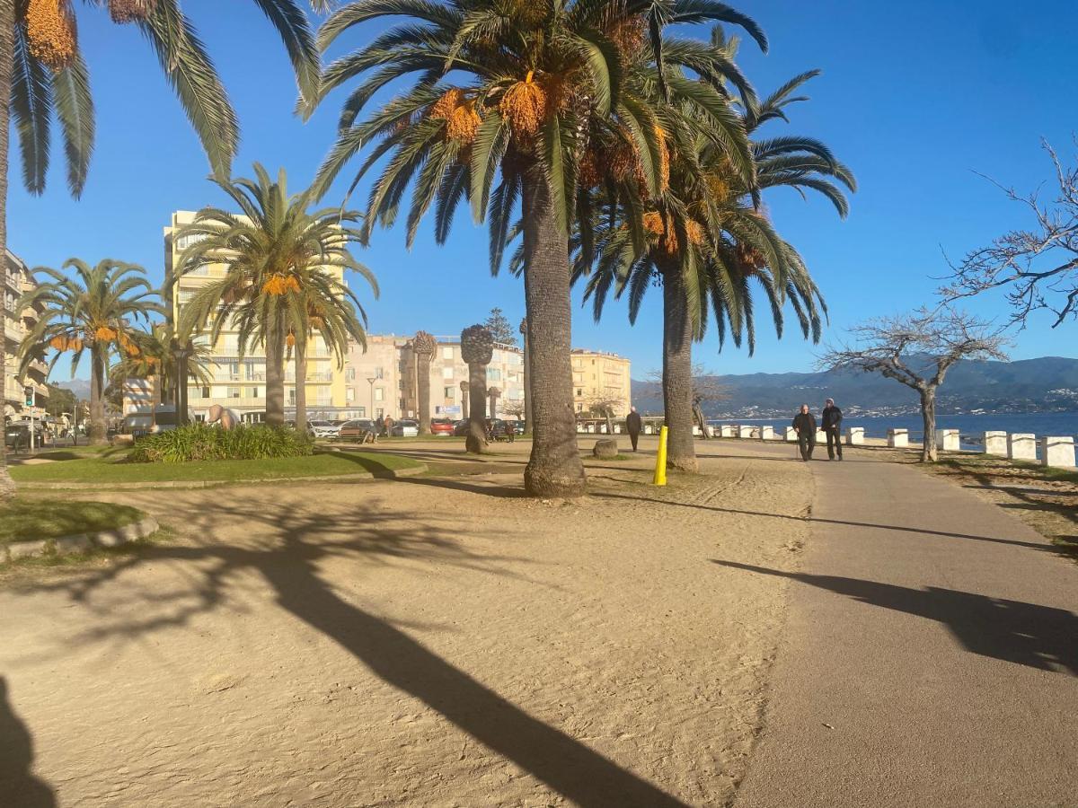 2 pièces / neuf - Ajaccio centre - Place Miot / Albert 1er Esterno foto