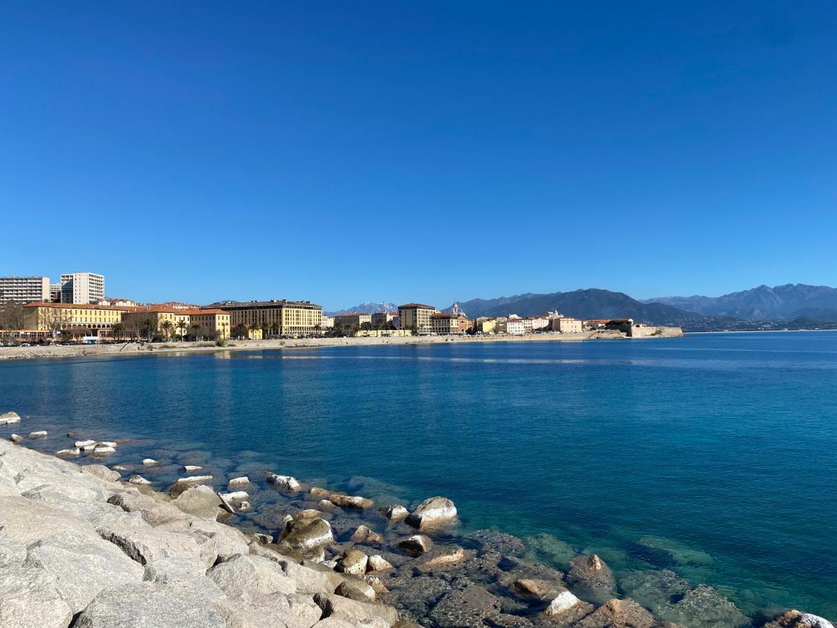2 pièces / neuf - Ajaccio centre - Place Miot / Albert 1er Esterno foto